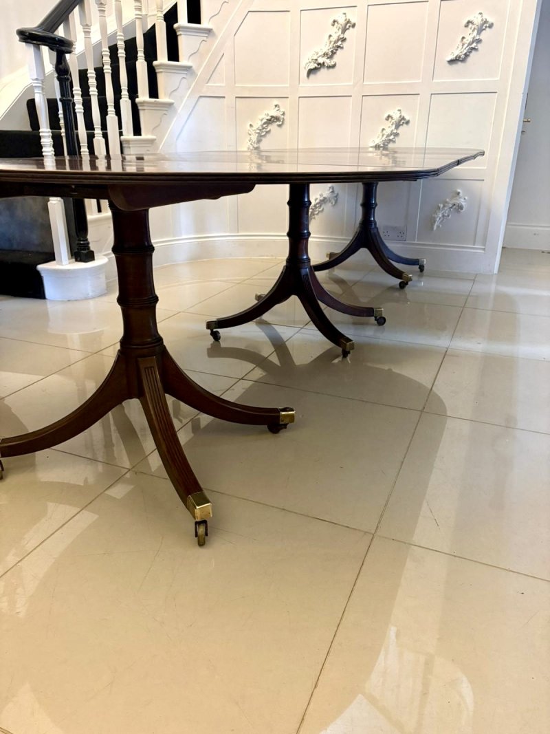 Antique Georgian Mahogany Triple Pillar Dining Table 12–14 Seater Extending with Two Leaves - Image 7